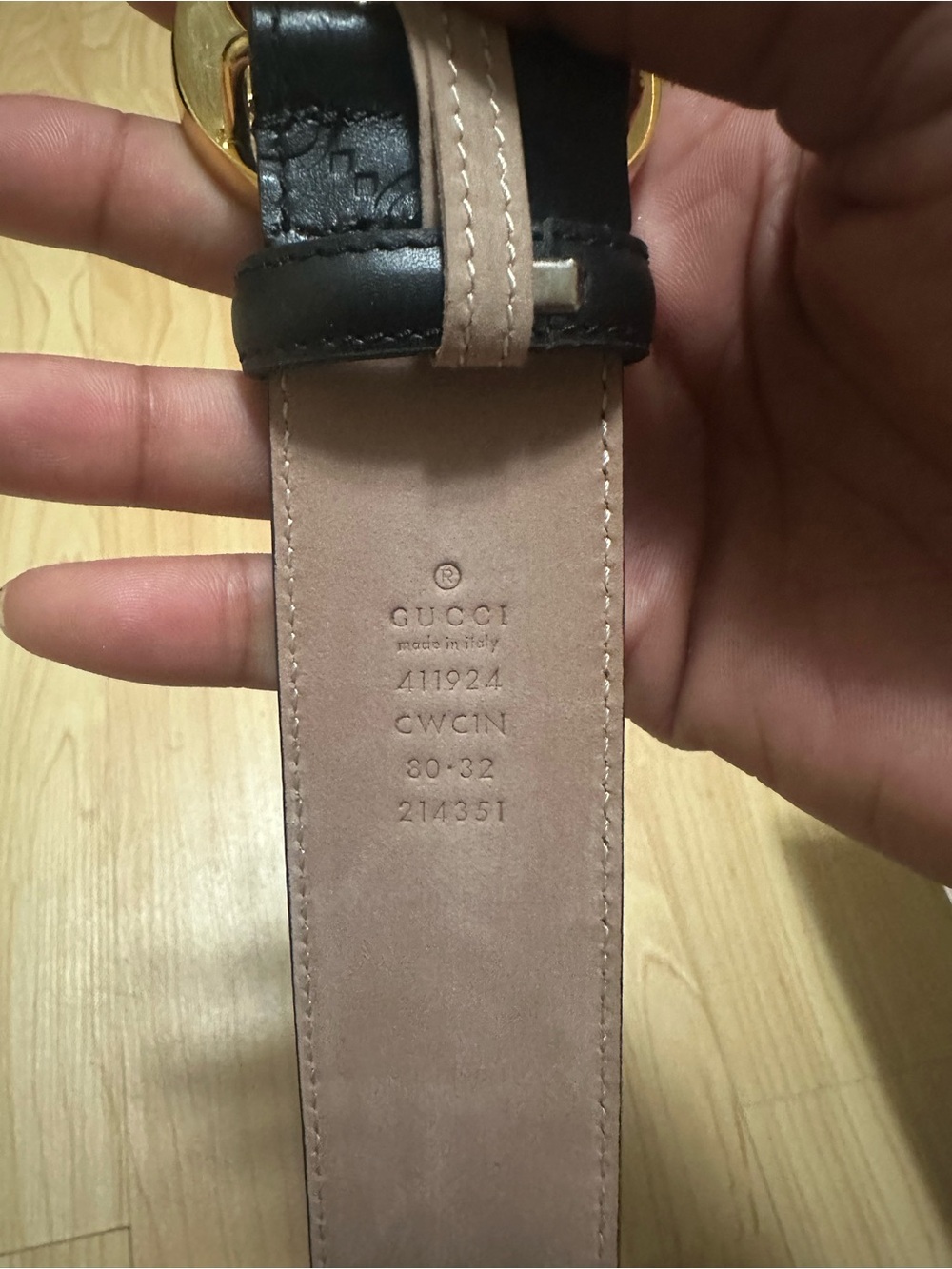 Gucci Black Leather Belt with Gold Double G Buckle - Picture 2 of 4